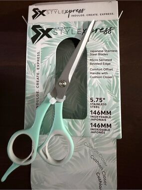 Express Mint Green Stainless Steel Hair Scissors with Leaf-Print Packaging